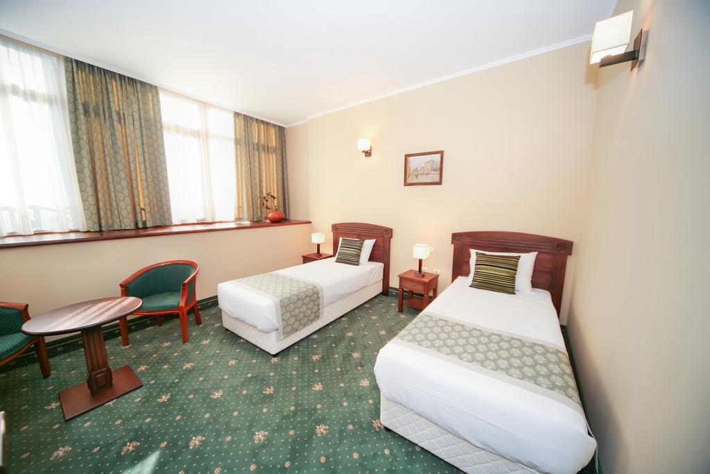 Retro Hotel Haskovo Quarto foto
