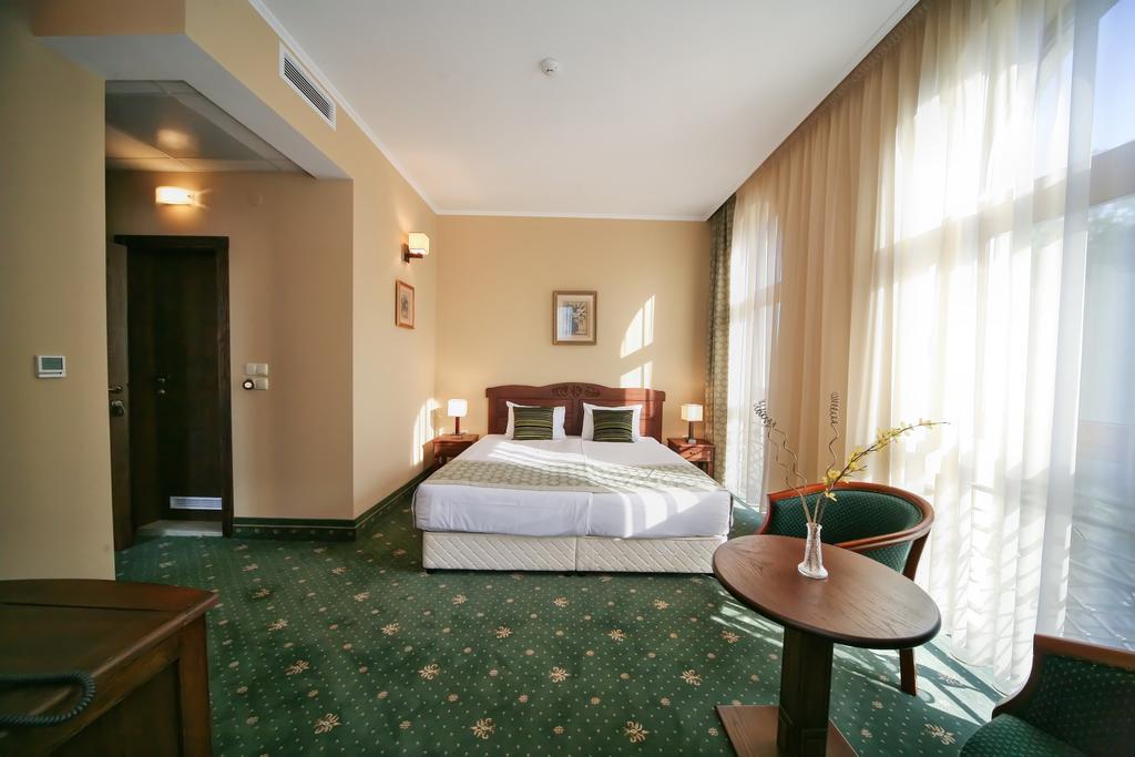 Retro Hotel Haskovo Quarto foto